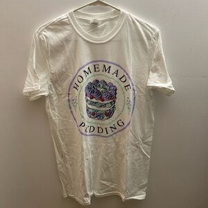 NWOT White Homemade Pudding Graphic Short sleeve Tee  Size Medium